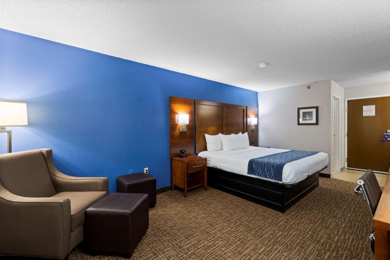 Comfort Inn & Suites St Louis-เฮเซลวูด ภายนอก รูปภาพ