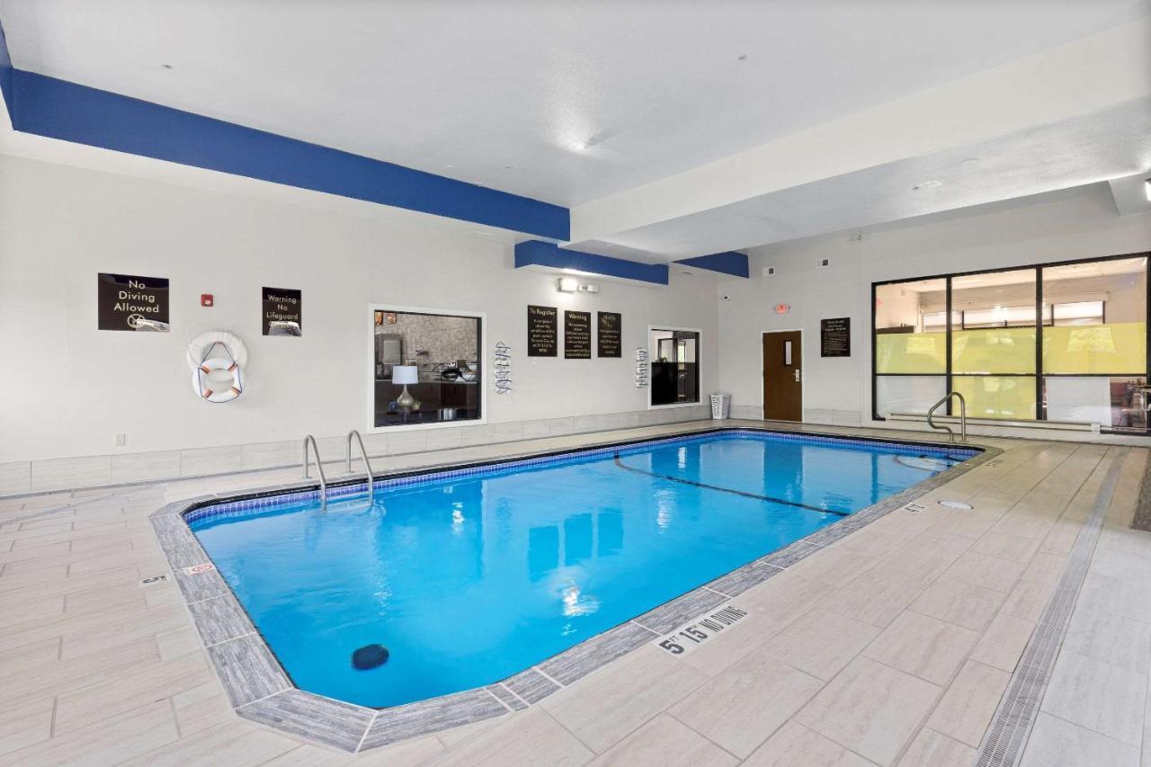 Comfort Inn & Suites St Louis-เฮเซลวูด ภายนอก รูปภาพ