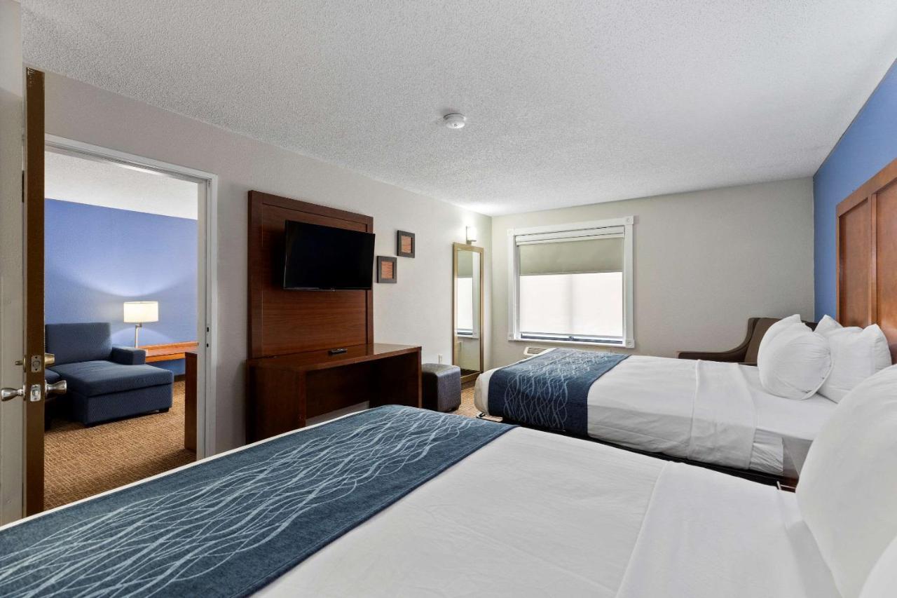 Comfort Inn & Suites St Louis-เฮเซลวูด ภายนอก รูปภาพ