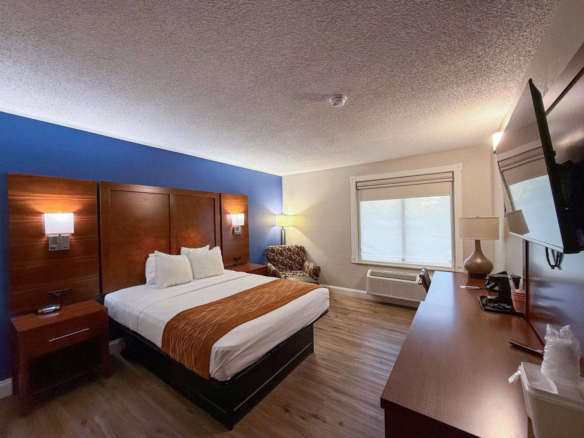 Comfort Inn & Suites St Louis-เฮเซลวูด ภายนอก รูปภาพ