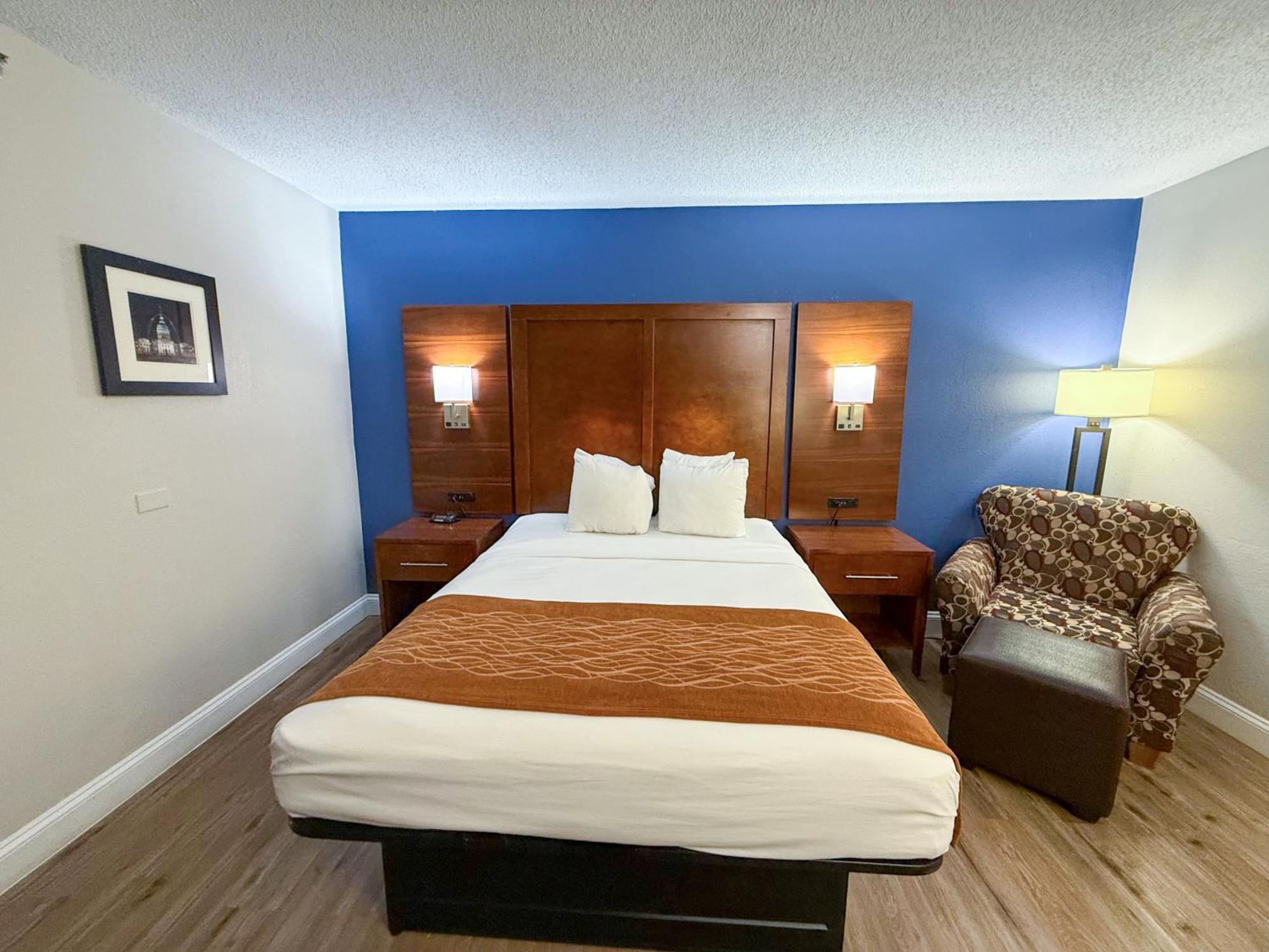 Comfort Inn & Suites St Louis-เฮเซลวูด ภายนอก รูปภาพ