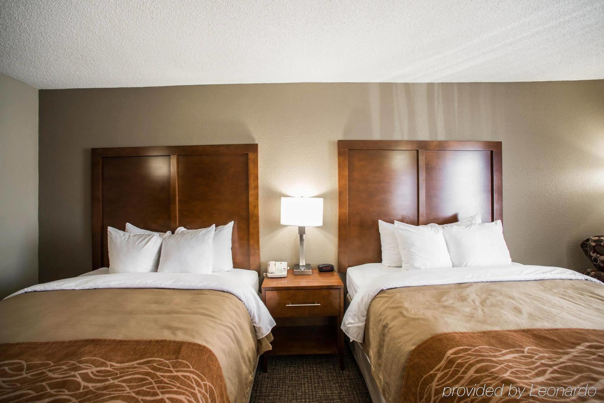 Comfort Inn & Suites St Louis-เฮเซลวูด ภายนอก รูปภาพ