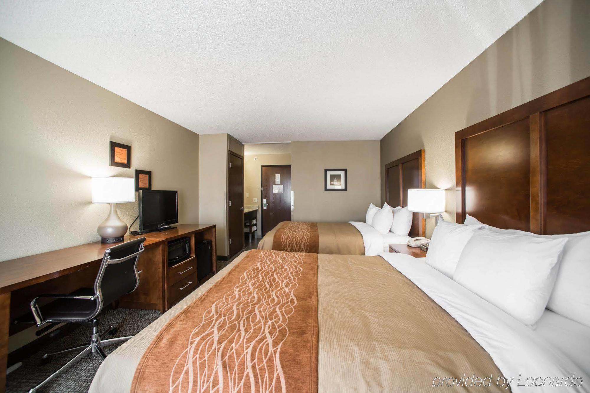 Comfort Inn & Suites St Louis-เฮเซลวูด ภายนอก รูปภาพ
